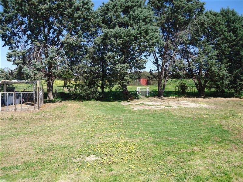 7 Henschke Ave, San Isidore NSW 2650