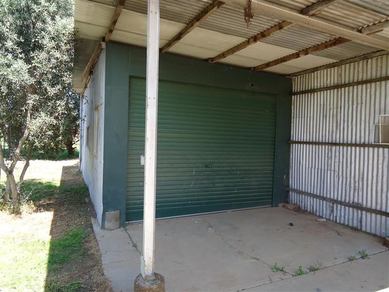 7 Henschke Ave, San Isidore NSW 2650