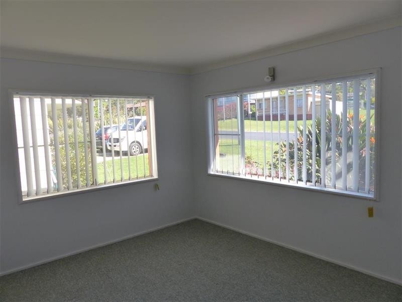 37 Myuna St, Dalmeny NSW 2546