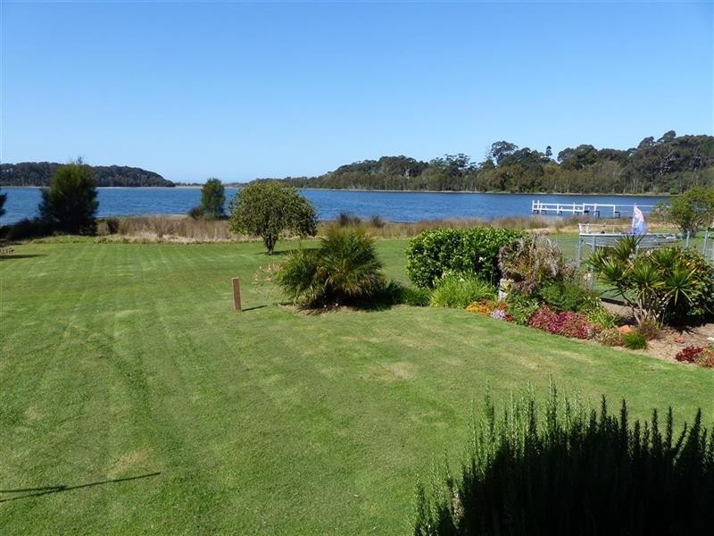 37 Myuna St, Dalmeny NSW 2546