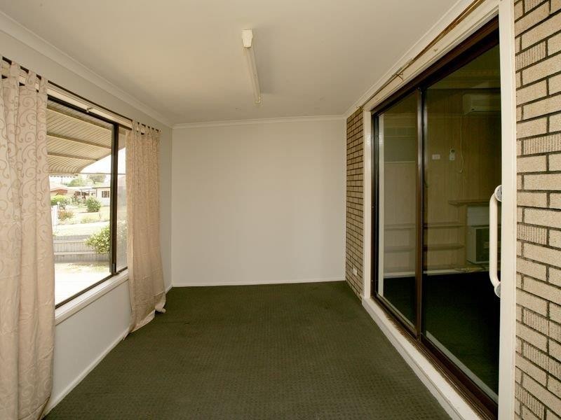 2 Manoora Ave, Wagga Wagga NSW 2650