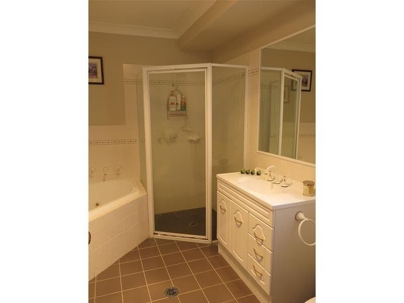 10 Hudson Dr, Wagga Wagga NSW 2650