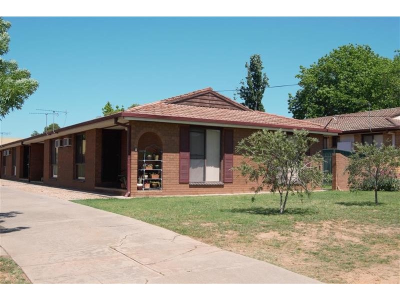 2/8 Kokoda St, Wagga Wagga NSW 2650