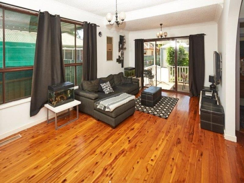 27 Bourke St, Wagga Wagga NSW 2650