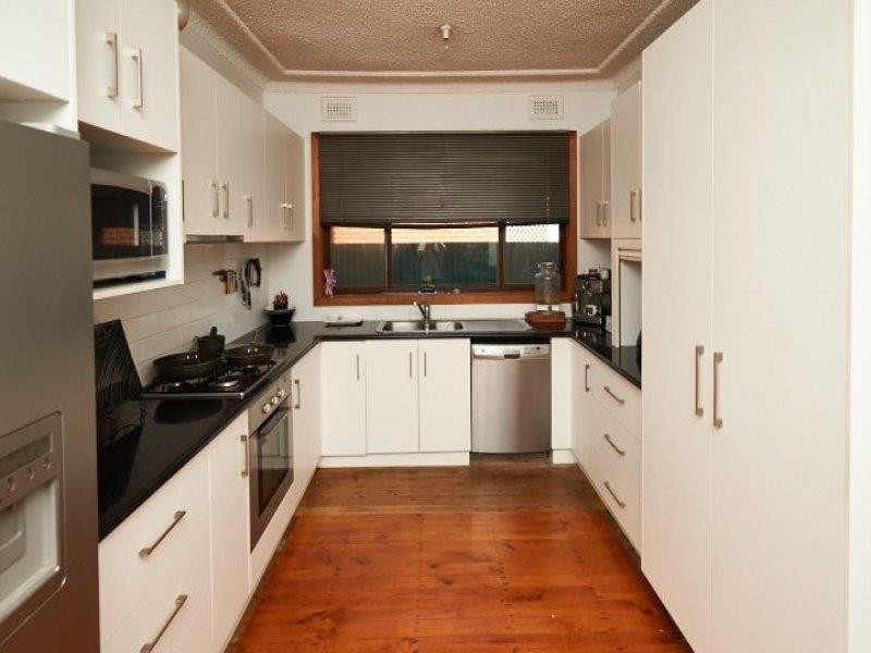 27 Bourke St, Wagga Wagga NSW 2650