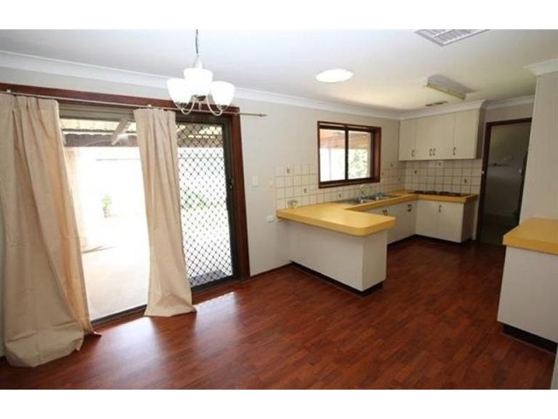 13 Grinton Ave, Wagga Wagga NSW 2650