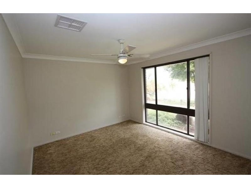 13 Grinton Ave, Wagga Wagga NSW 2650