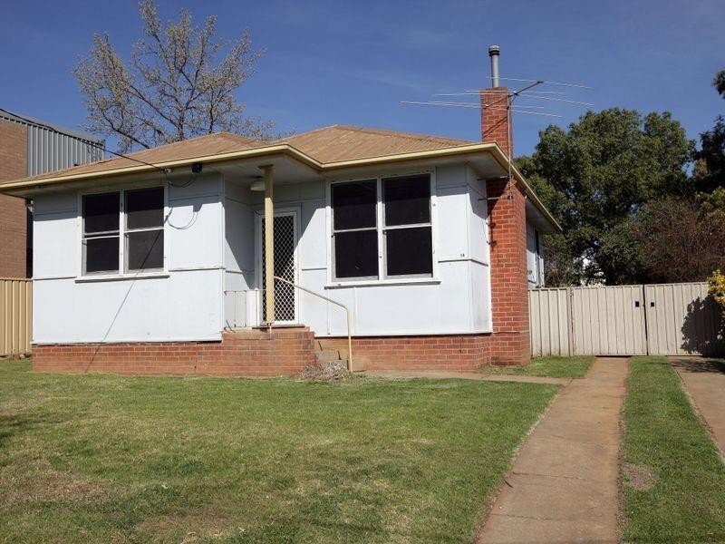 14 Doyle Ave, Wagga Wagga NSW 2650