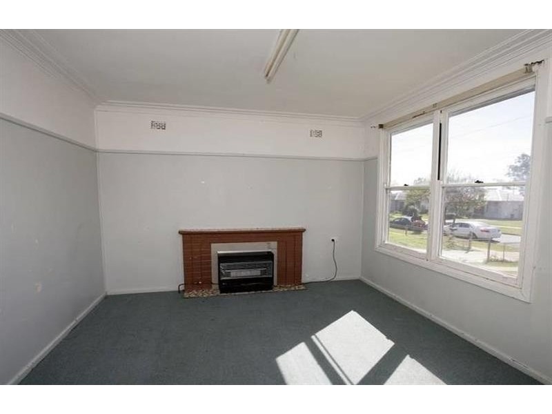 14 Doyle Ave, Wagga Wagga NSW 2650