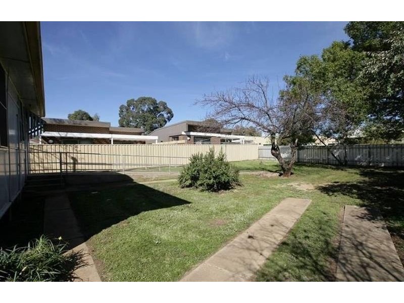 14 Doyle Ave, Wagga Wagga NSW 2650