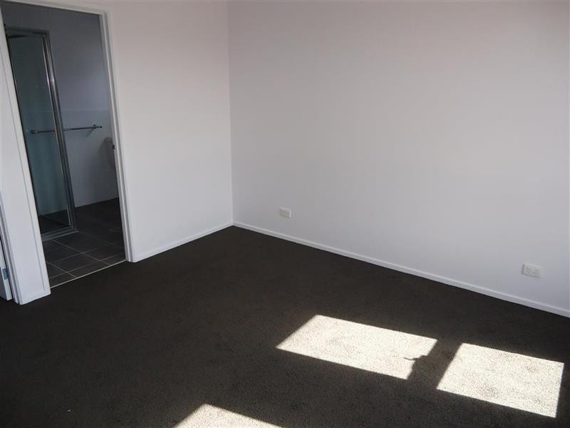 27 Alma Cres, Wagga Wagga NSW 2650
