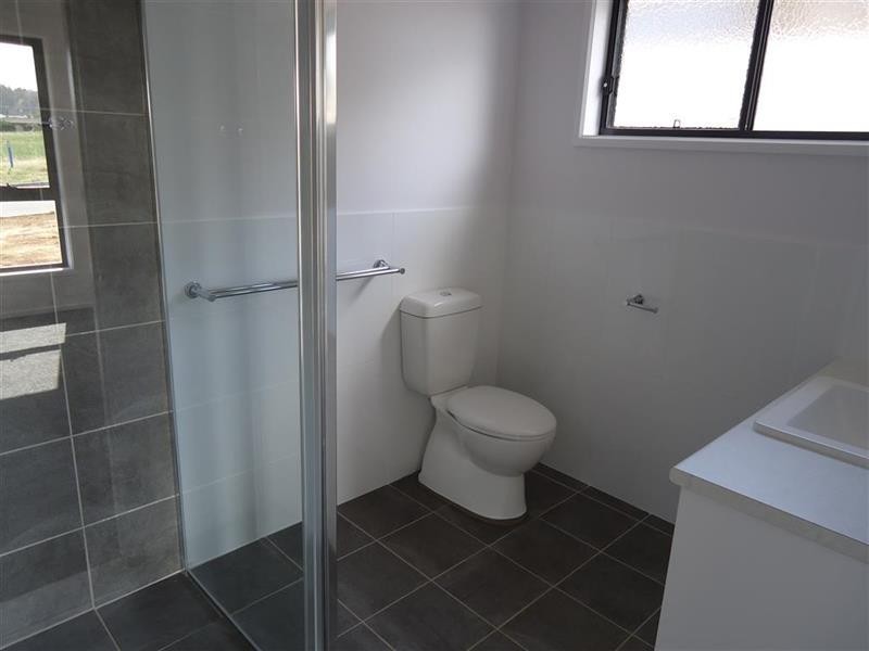 27 Alma Cres, Wagga Wagga NSW 2650