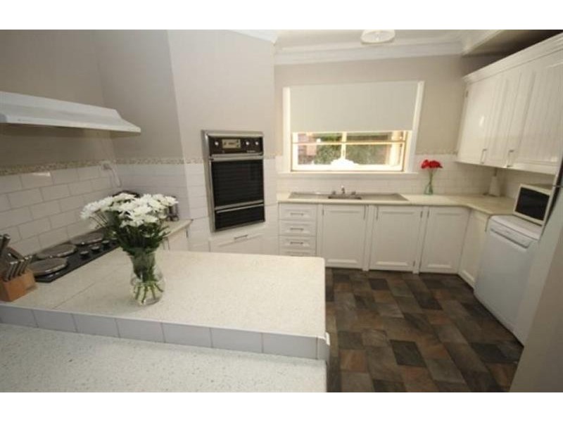 170 Gurwood St, Wagga Wagga NSW 2650