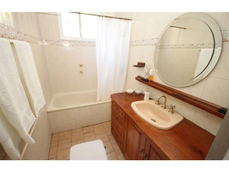 170 Gurwood St, Wagga Wagga NSW 2650