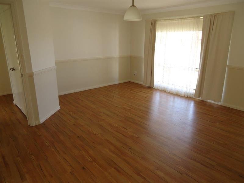 1/8 Malebo Pl, Wagga Wagga NSW 2650