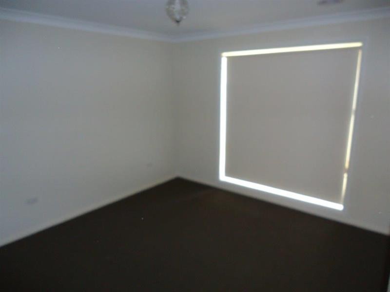 1/8 Malebo Pl, Wagga Wagga NSW 2650