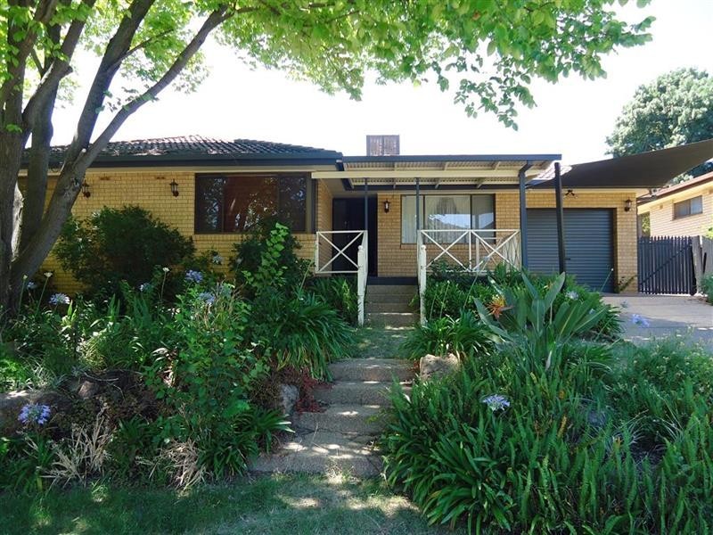 25 Kilpatrick St, Wagga Wagga NSW 2650