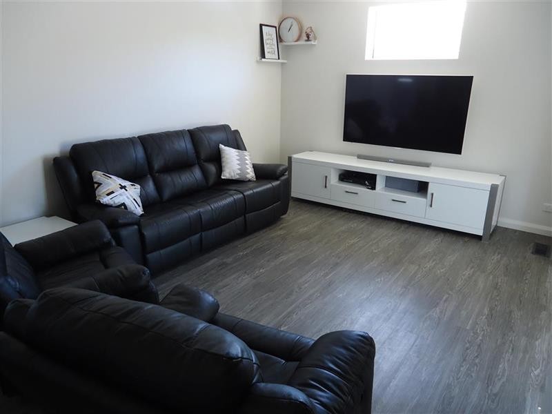 2 Cullen Rd, Wagga Wagga NSW 2650