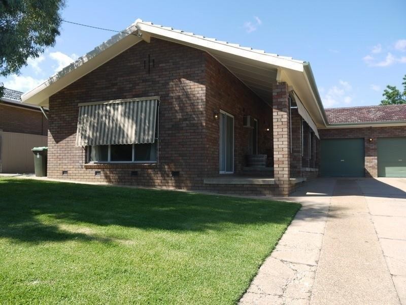16 Bavaria St, Wagga Wagga NSW 2650