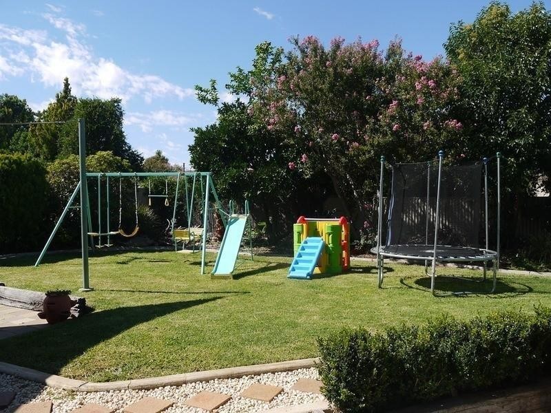16 Bavaria St, Wagga Wagga NSW 2650