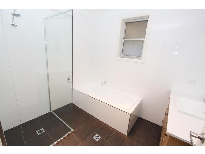 9 Hely Ave, Wagga Wagga NSW 2650