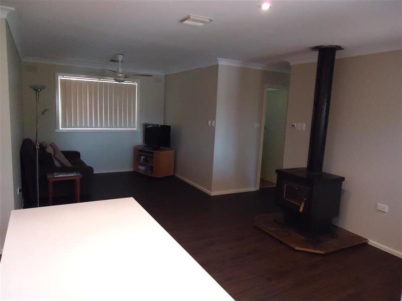 34 Cobb St, Wagga Wagga NSW 2650