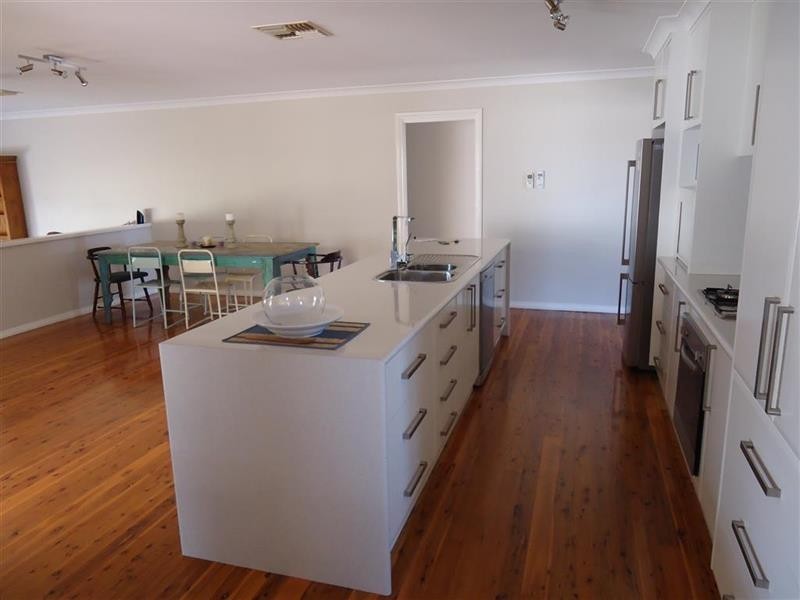 12 Wonkana Rd, Wagga Wagga NSW 2650