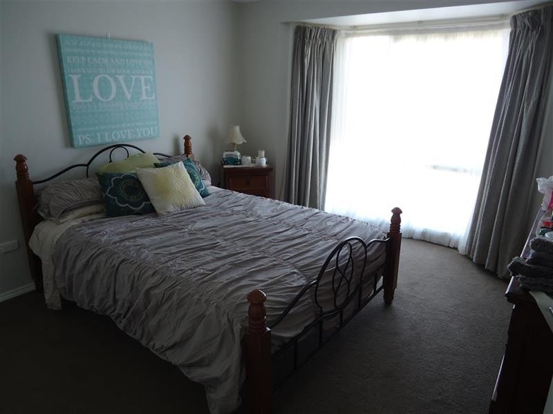 12 Wonkana Rd, Wagga Wagga NSW 2650