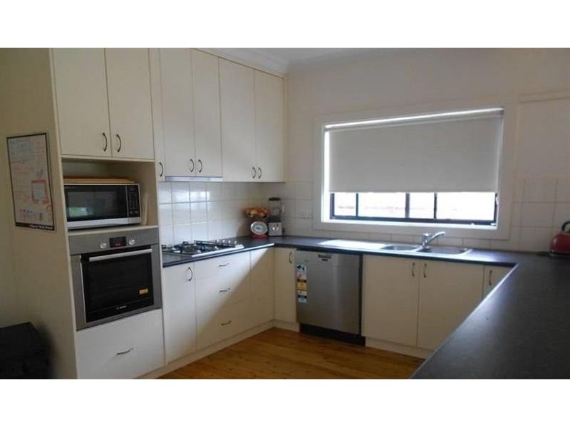 34 Copland St, Wagga Wagga NSW 2650