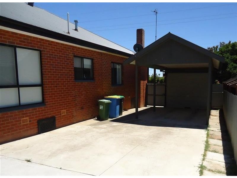 34 Copland St, Wagga Wagga NSW 2650