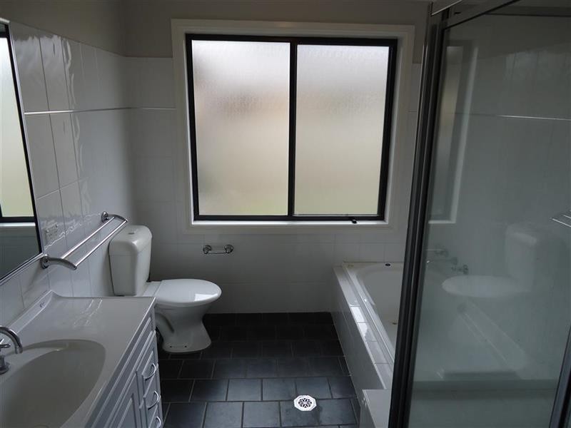 22 Womboin Cres, Wagga Wagga NSW 2650