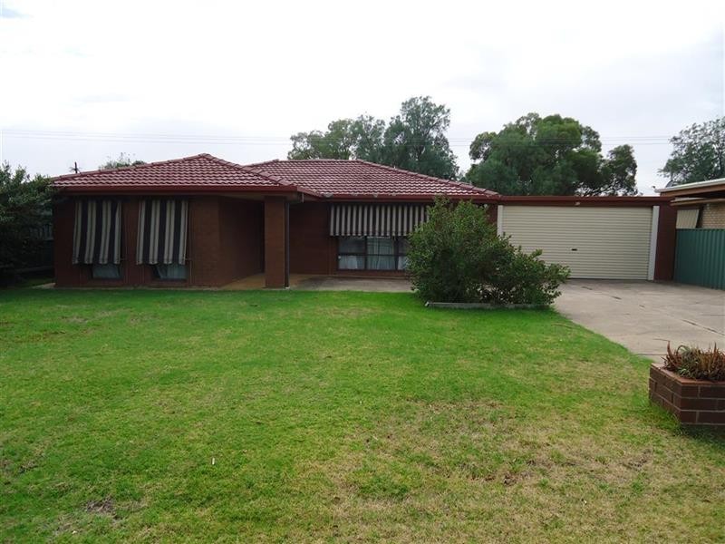 43 Undurra Dr, Wagga Wagga NSW 2650