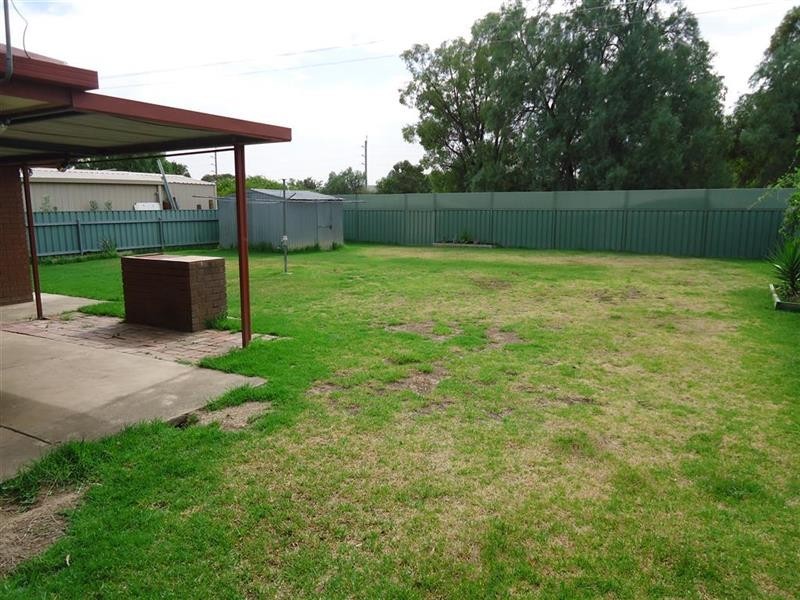 43 Undurra Dr, Wagga Wagga NSW 2650