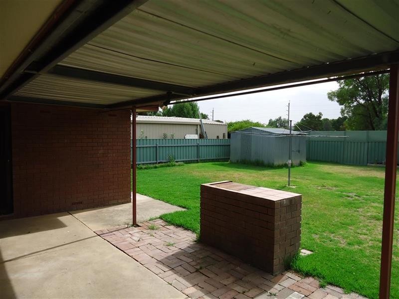 43 Undurra Dr, Wagga Wagga NSW 2650