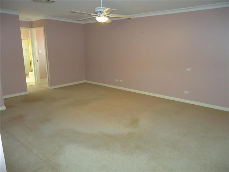 15 Lincoln Ave, Wagga Wagga NSW 2650