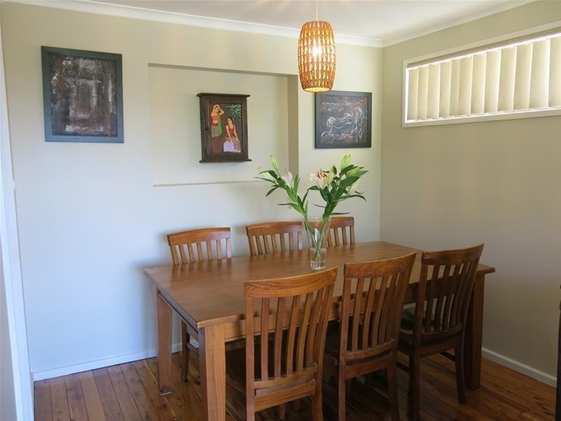 6 Raleigh Pl, Wagga Wagga NSW 2650