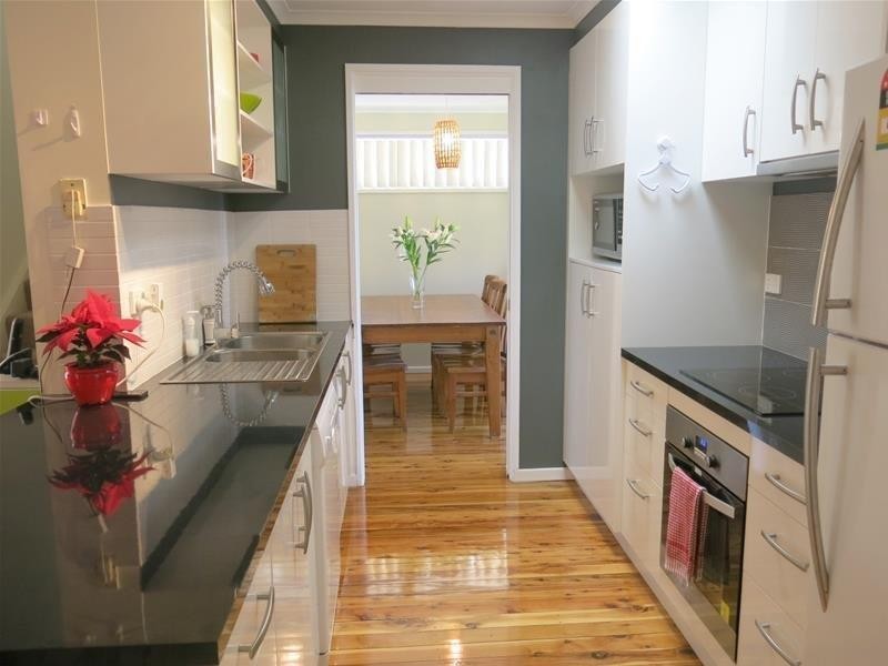 6 Raleigh Pl, Wagga Wagga NSW 2650