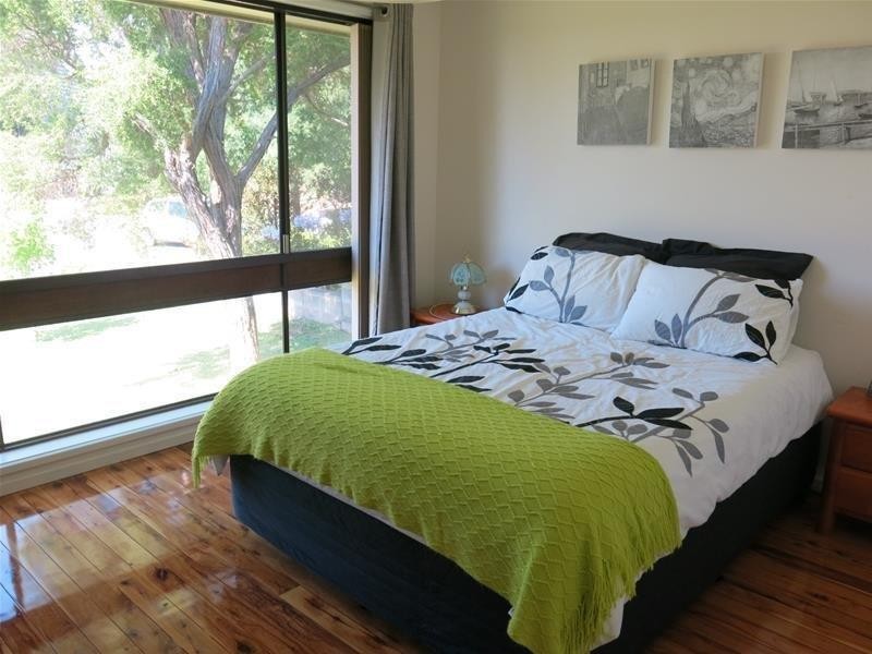 6 Raleigh Pl, Wagga Wagga NSW 2650