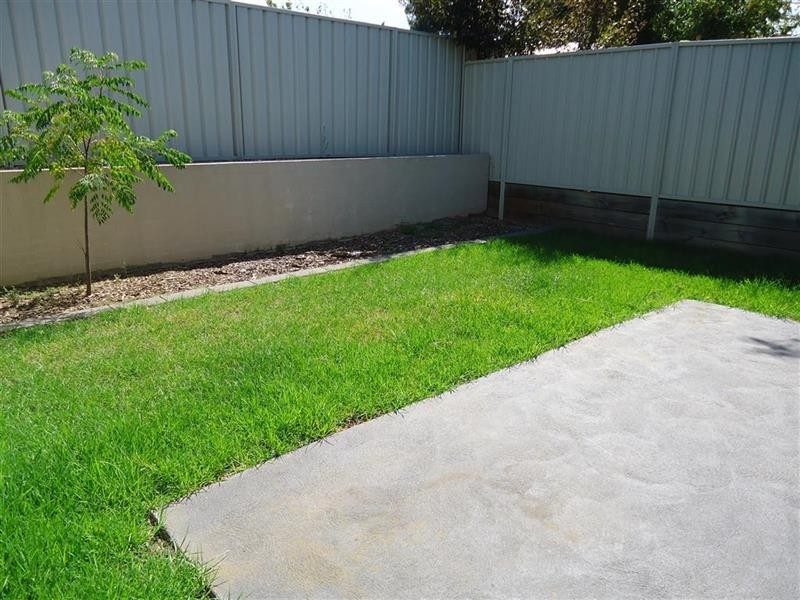 1/27 Dove St, Wagga Wagga NSW 2650