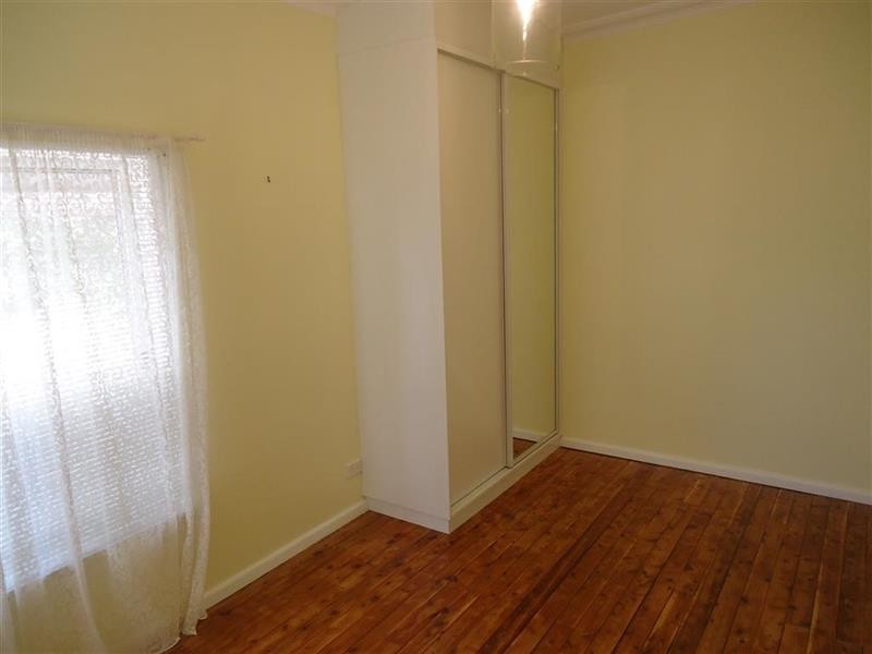 43 Northcott Pde, Wagga Wagga NSW 2650