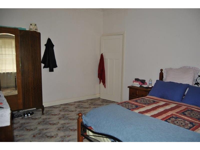 29 Athol St, Wagga Wagga NSW 2650