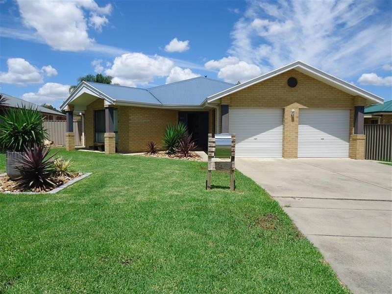 68 Jack Ave, Wagga Wagga NSW 2650