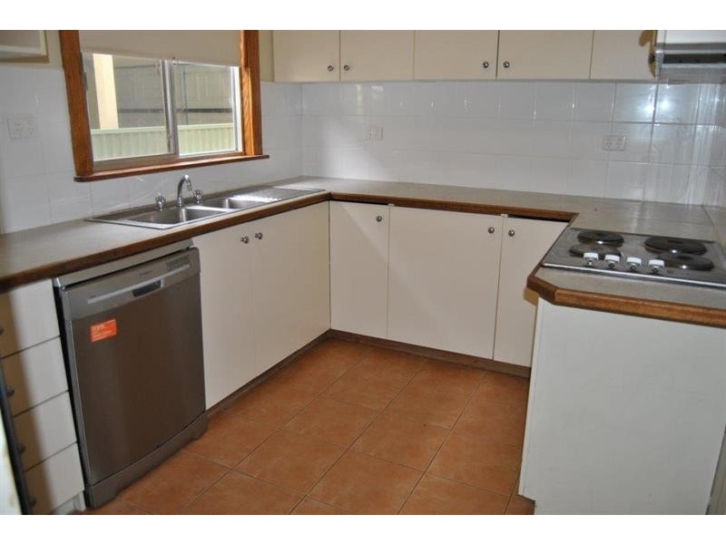 14 Rhoda Ave, Wagga Wagga NSW 2650