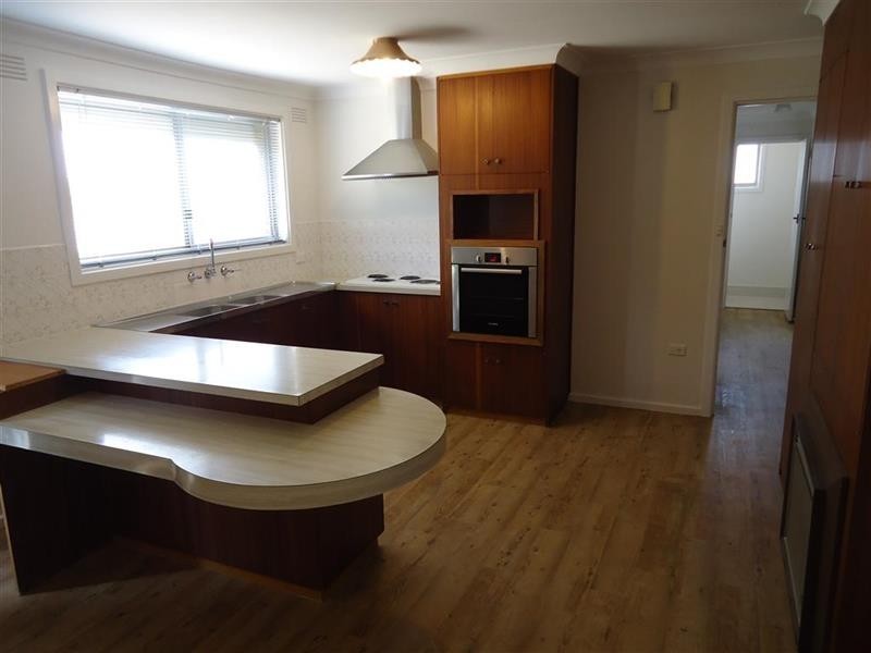 28 Cobb St, Wagga Wagga NSW 2650