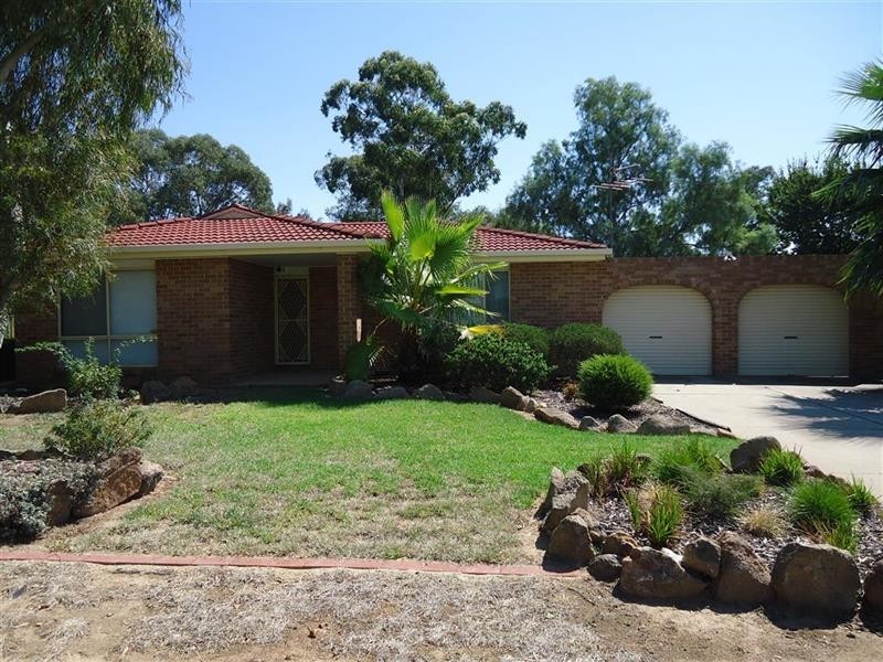 26 Balleroo Cres, Wagga Wagga NSW 2650