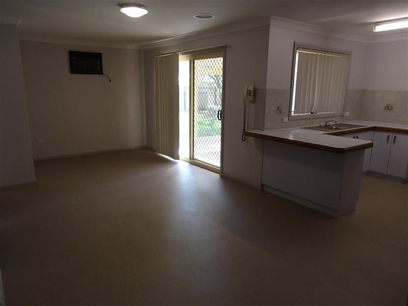 26 Balleroo Cres, Wagga Wagga NSW 2650
