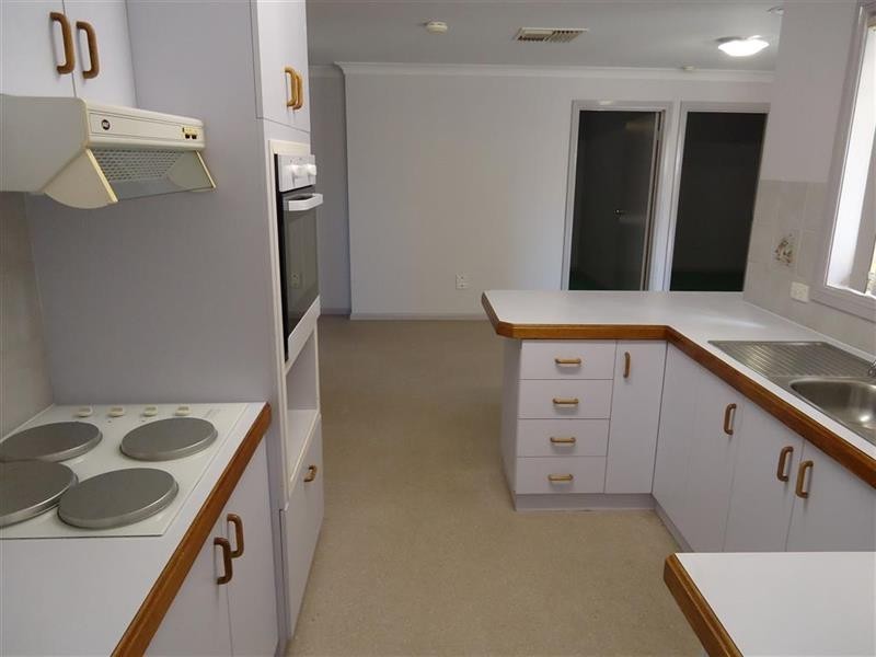 26 Balleroo Cres, Wagga Wagga NSW 2650