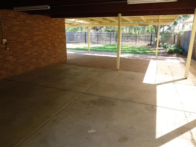 26 Balleroo Cres, Wagga Wagga NSW 2650