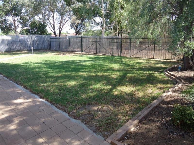 26 Balleroo Cres, Wagga Wagga NSW 2650