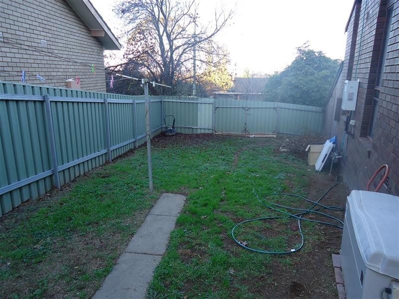 77 Stanley St, Wagga Wagga NSW 2650